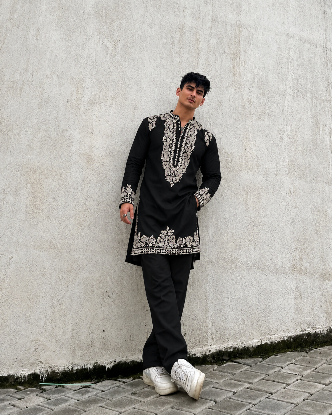 Black Antique Viscose Kurta Full Set With Embroidery